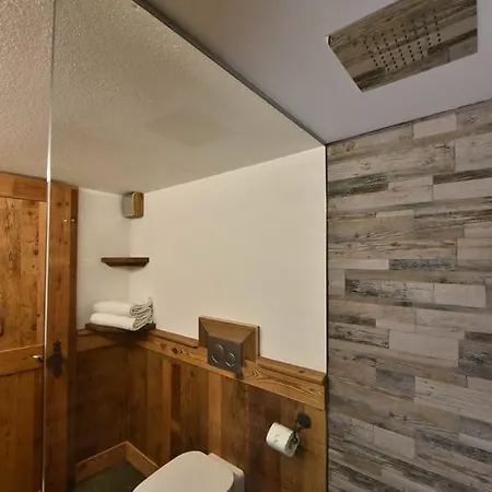 L'ancien Paquier D'hotes 4* Вальтурнанш