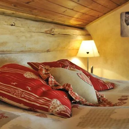Bed & Breakfast L'ancien Paquier D'hotes 4*